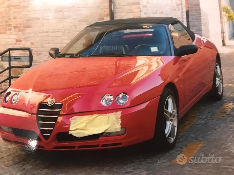 Rosso Usata 2003 Alfa Romeo Spider Cabrio | 11.900 € (Molto cara) - Immagine 1/3