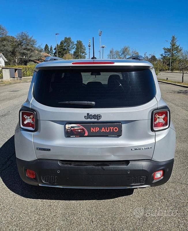 Usata Jeep Renegade Limited 120 CV (88 kW) 2015 Grigio SUV