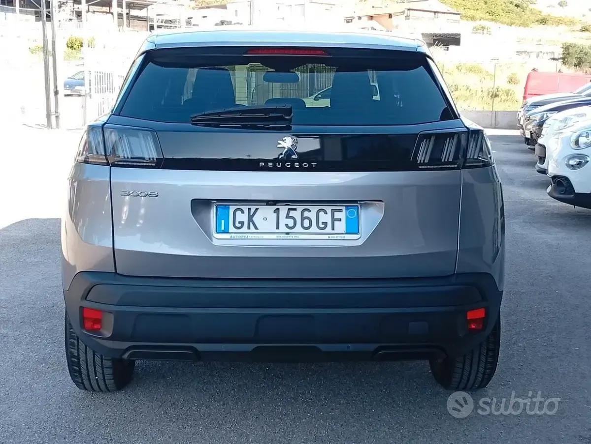 Usata Peugeot 3008 Active 131 CV (96 kW) 2022 Grigio SUV
