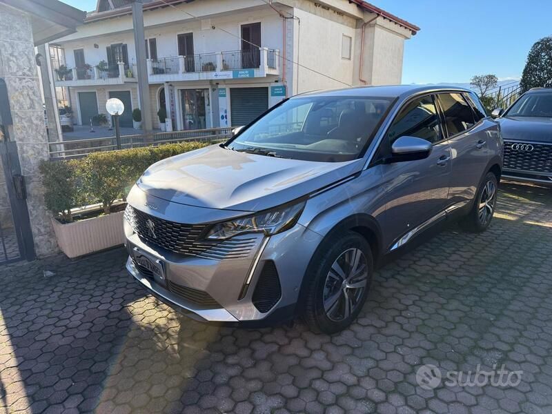 Grigio Usata 2021 Peugeot 3008 Allure SUV | 23.900 € (Molto cara) - Immagine 1/4
