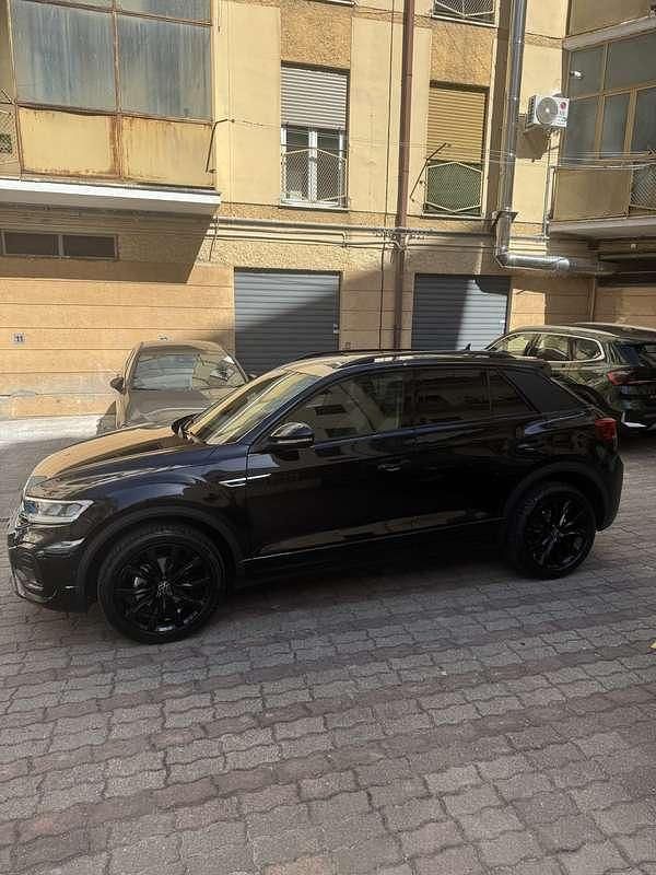 Usata VW T-Roc R-line 116 CV (85 kW) 2023 SUV