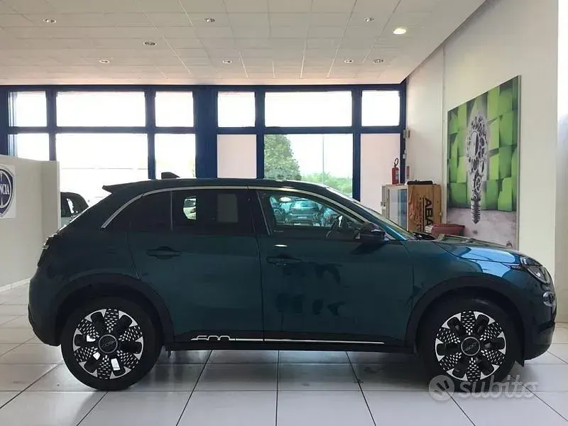 Usata Fiat 600E La Prima 61 kW (84 CV) 2024 Verde SUV