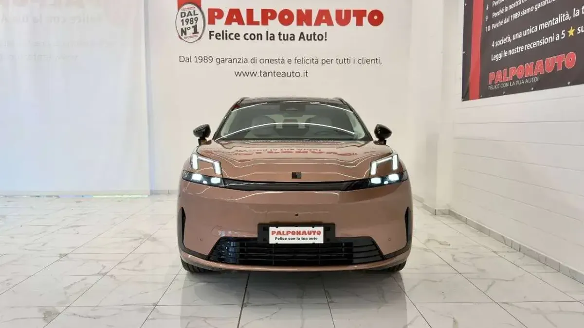 Nuova Lynk & Co 08 139 CV (102 kW) 2026 Sunset copper SUV