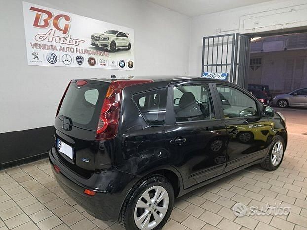 Usata Nissan Note 88 CV (64 kW) 2011 Nero Berlina