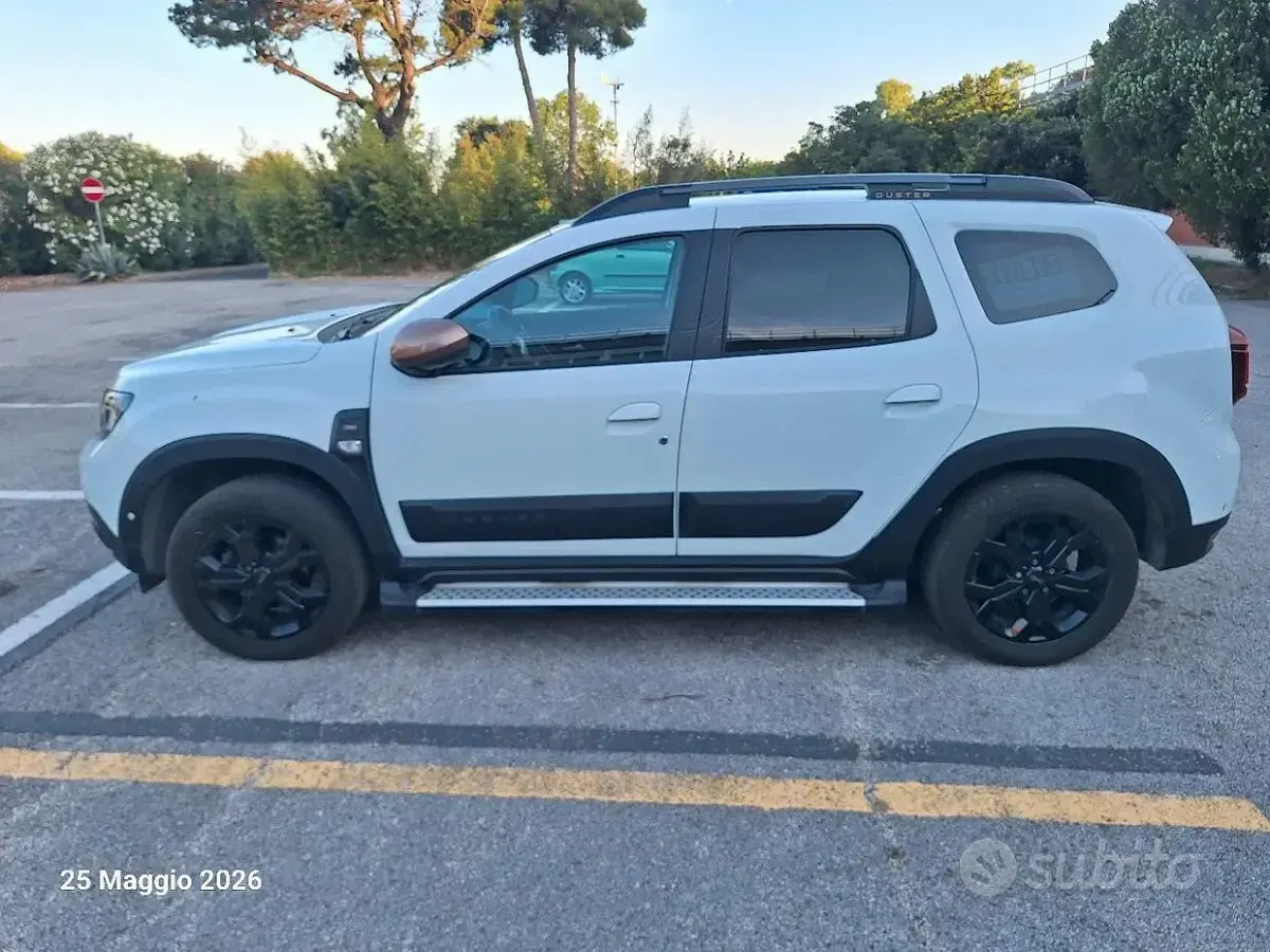 Usata Dacia Duster Prestige 101 CV (74 kW) 2023 Bianco SUV