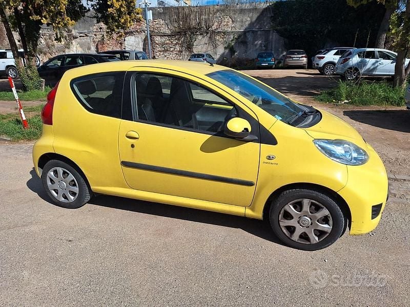 Usata Peugeot 107 68 CV (50 kW) 2009 Giallo Utilitaria