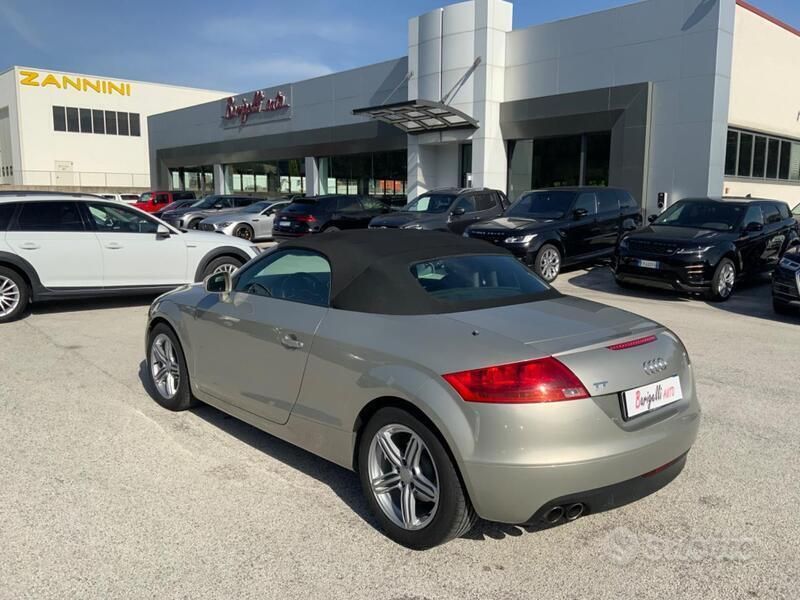Usata Audi TT Roadster 200 CV (147 kW) 2007 Argento Cabrio