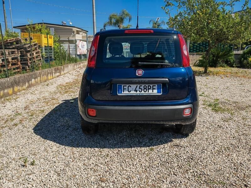 Usata Fiat Panda Lounge 69 CV (50 kW) 2016 Blu Utilitaria