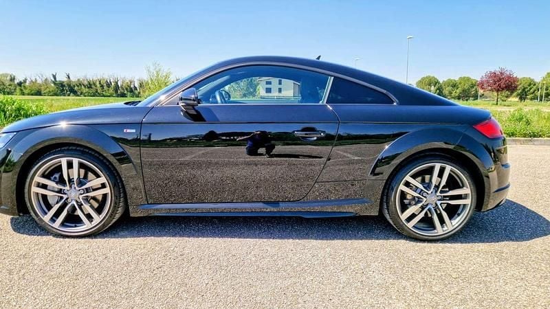 Usata Audi TT Ambiente 245 CV (180 kW) 2021 Nero Coupé