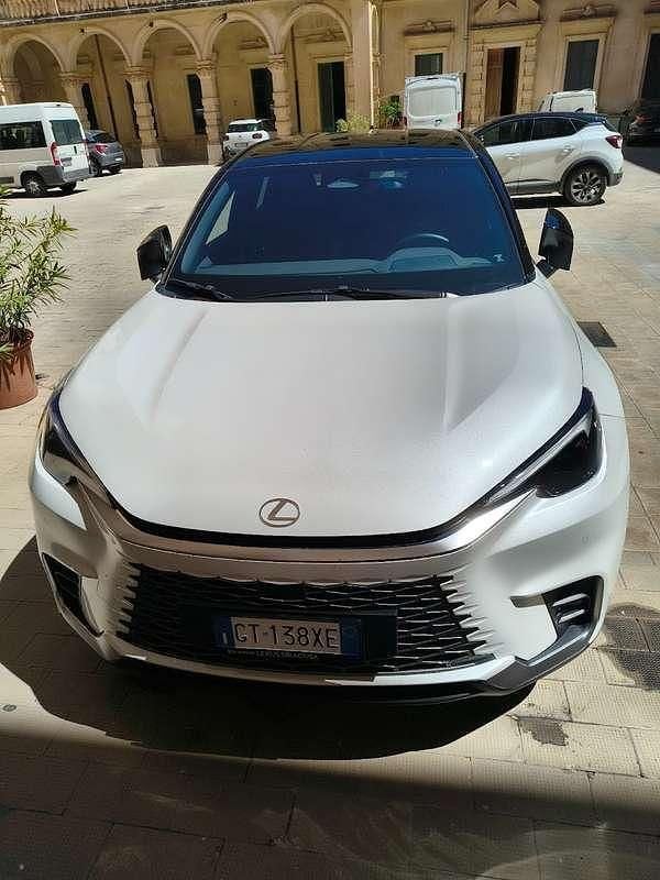 Usata Lexus LBX 91 CV (66 kW) 2024 Bianco SUV
