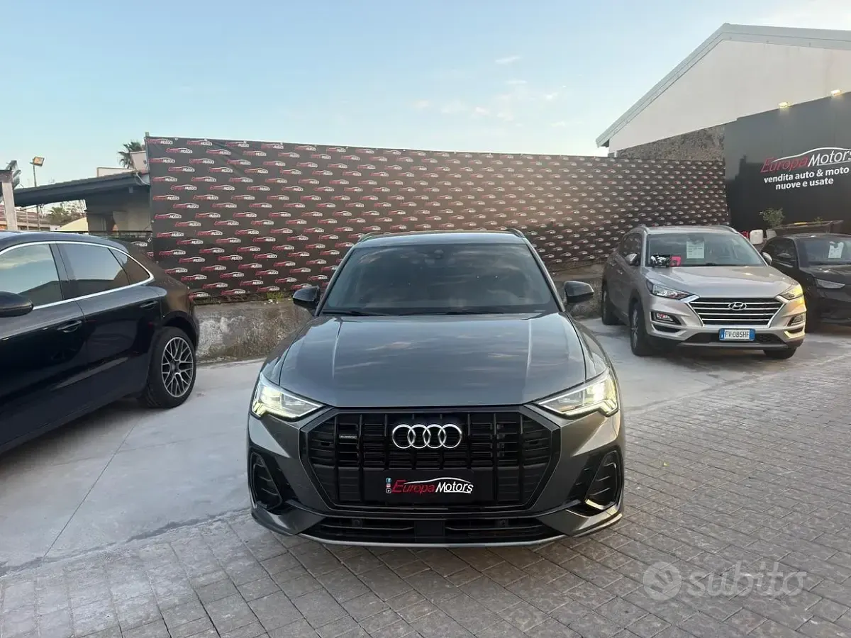 Usata Audi Q3 Ambiente 150 CV (110 kW) 2022 Grigio SUV