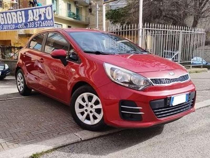 Usata Kia Rio 86 CV (63 kW) 2016 Rosso Utilitaria