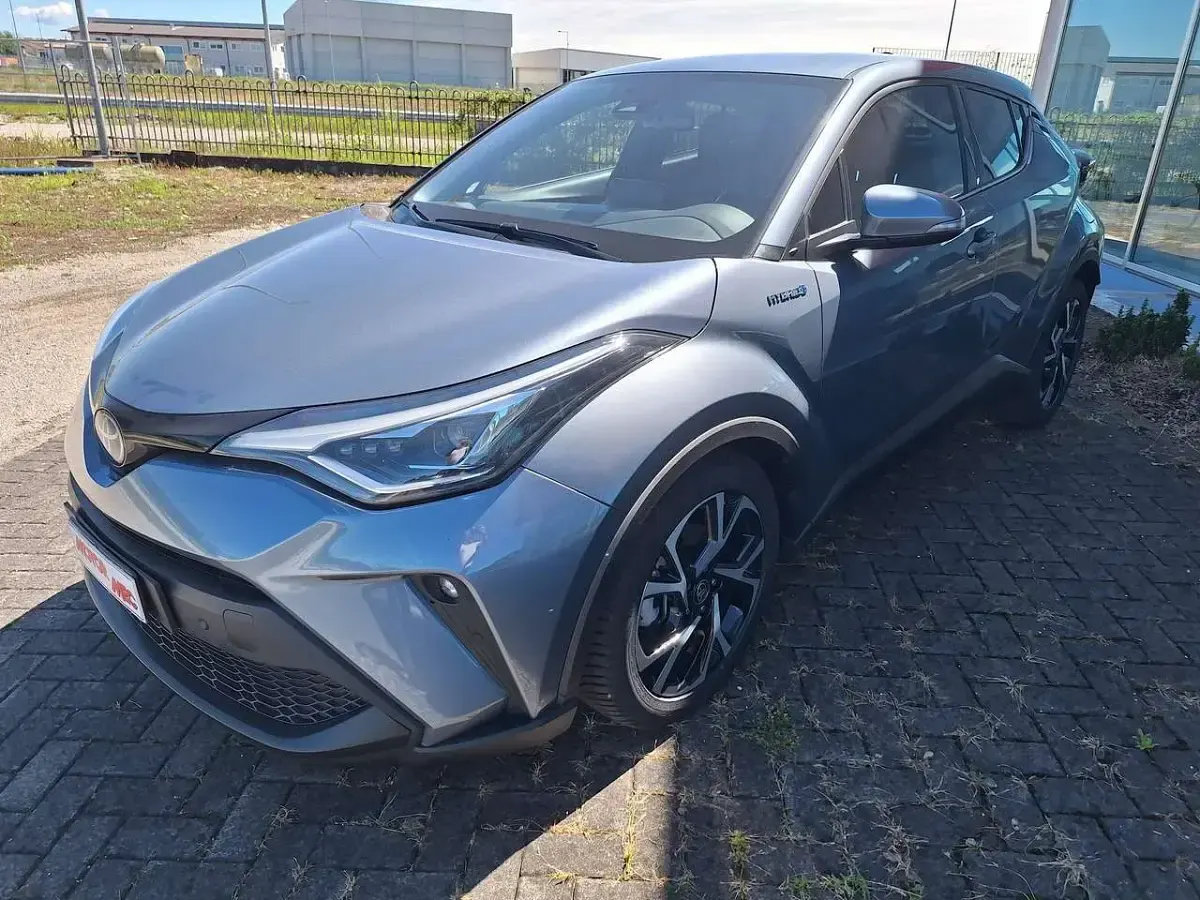 Usata Toyota C-HR Trend 98 CV (72 kW) 2021 Celestite grey SUV