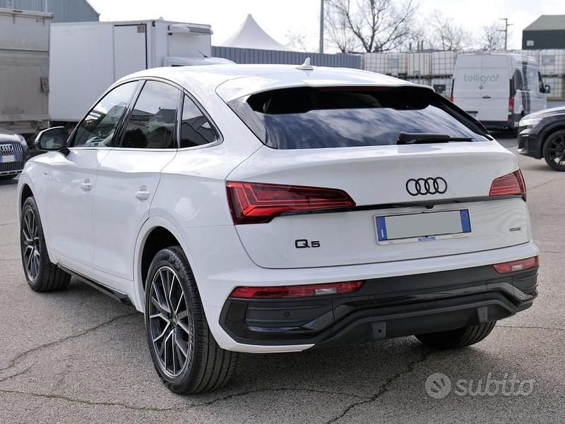 Usata Audi Q5 Sportback S-line plus 204 CV (150 kW) 2022 Bianco SUV