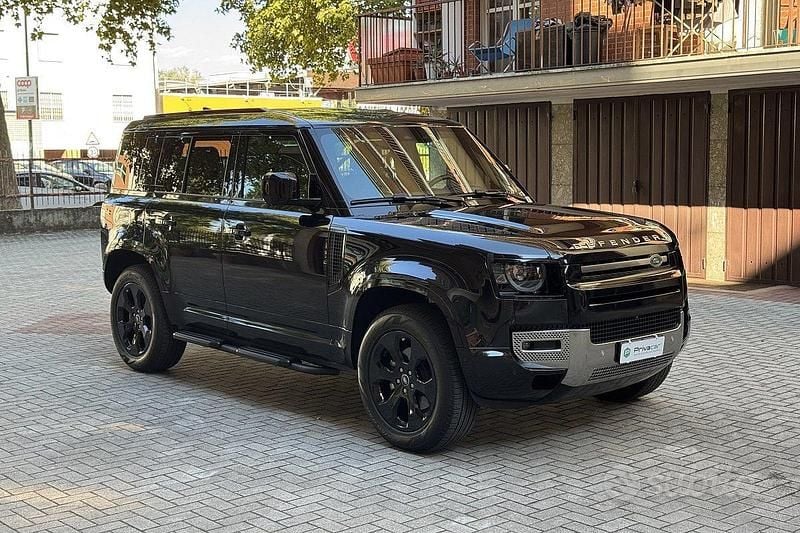 Usata Land Rover Defender S 200 CV (147 kW) 2025 Nero SUV