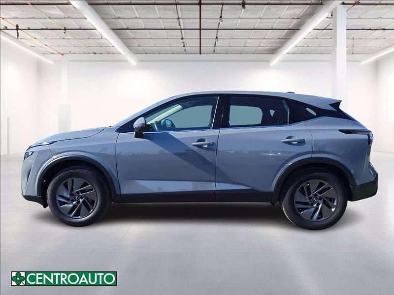 Usata Nissan Qashqai Acenta 140 CV (102 kW) 2025 Grigio metallizzato SUV