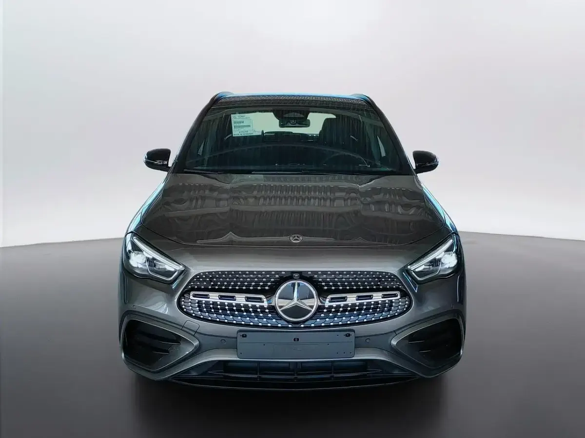 Nuova Mercedes GLA200 149 CV (109 kW) 2026 Grigio SUV
