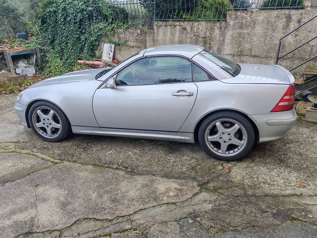 Usata Mercedes SLK320 218 CV (160 kW) 2000 Cabrio