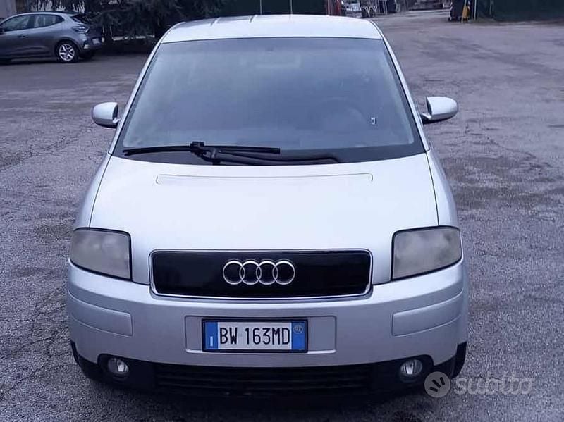 Usata Audi A2 74 CV (54 kW) 2002 Grigio Utilitaria