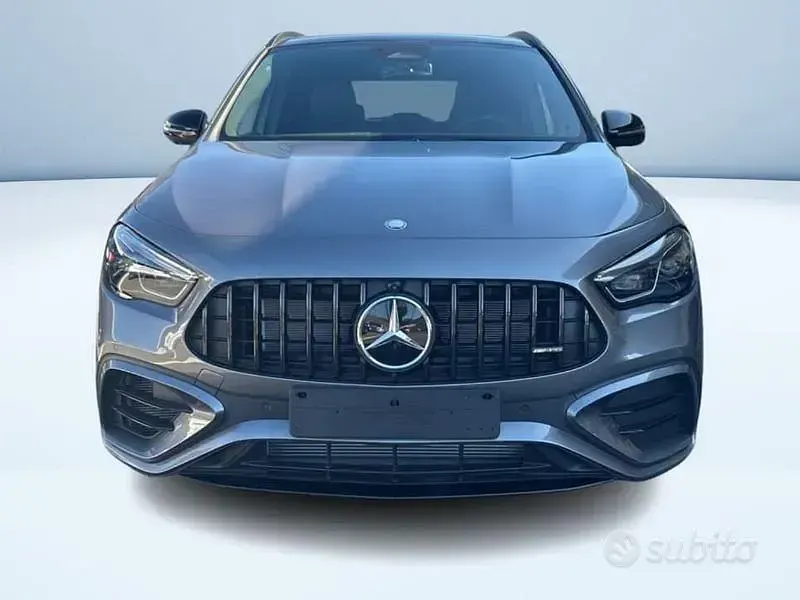 Nuevo Mercedes GLA45 AMG Premium 421 CV (309 kW) 2026 Gris SUV