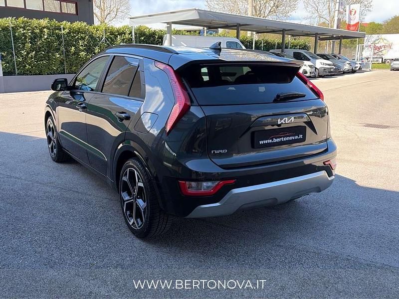 Usata Kia Niro Style 105 CV (77 kW) 2023 Grigio SUV