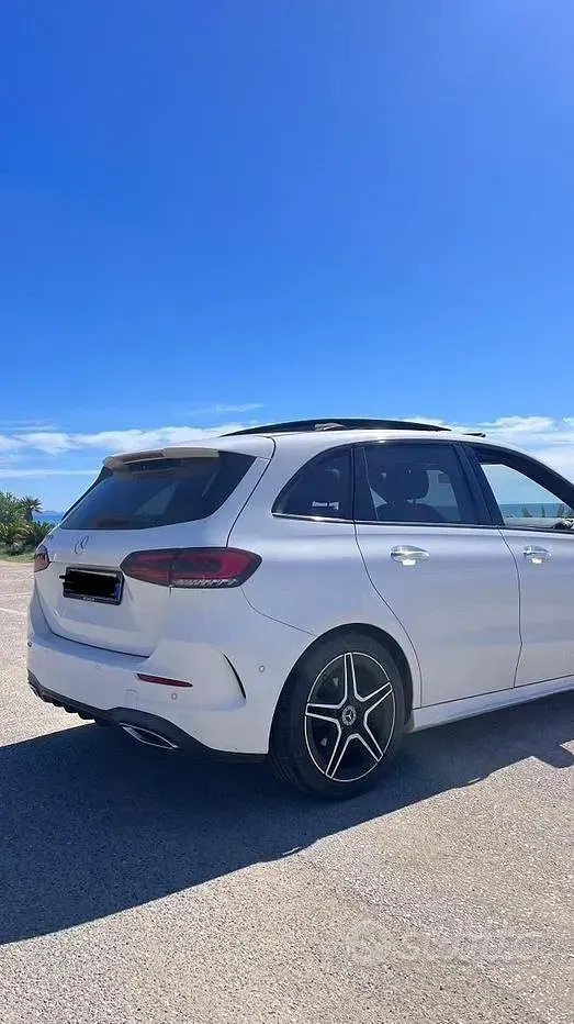 Usata Mercedes B200 Premium 150 CV (110 kW) 2019 Bianco Utilitaria