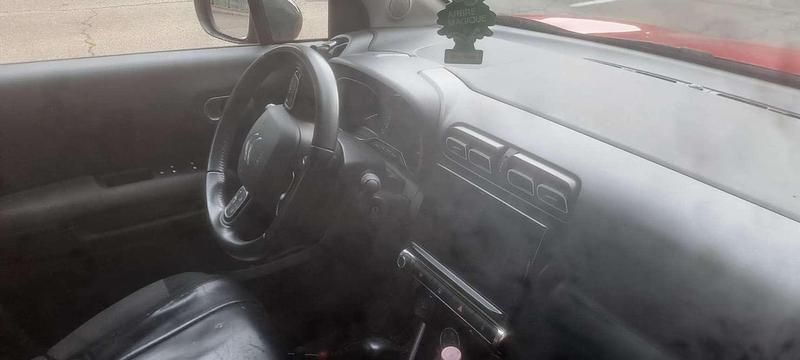 Usata Citroën C3 Aircross Shine 102 CV (75 kW) 2019 Rosso SUV