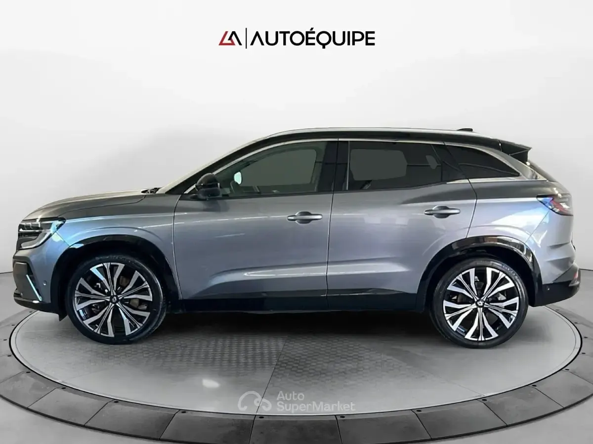 Usata Renault Austral Iconic 199 CV (146 kW) 2023 Gray SUV