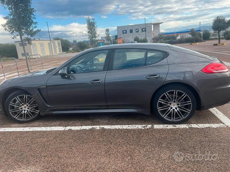 Usata Porsche Panamera Diesel 300 CV (220 kW) 2015 Grigio Utilitaria