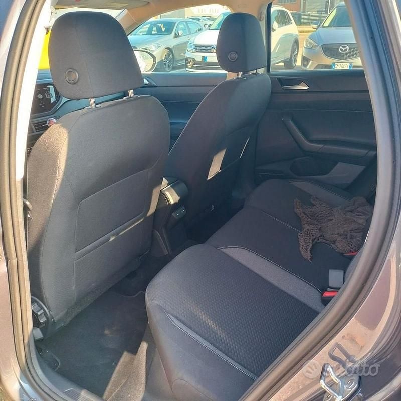 Usata VW Taigo 95 CV (69 kW) 2023 Grigio SUV