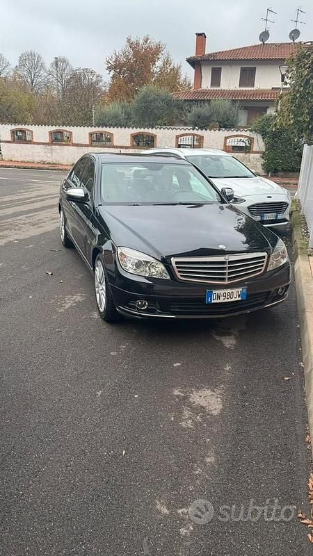 Usata Mercedes C180 Elegance 143 CV (105 kW) 2008 Nero Berlina