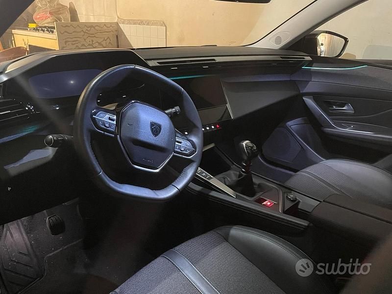 Usata Peugeot 308 SW 131 CV (96 kW) 2022 Station wagon