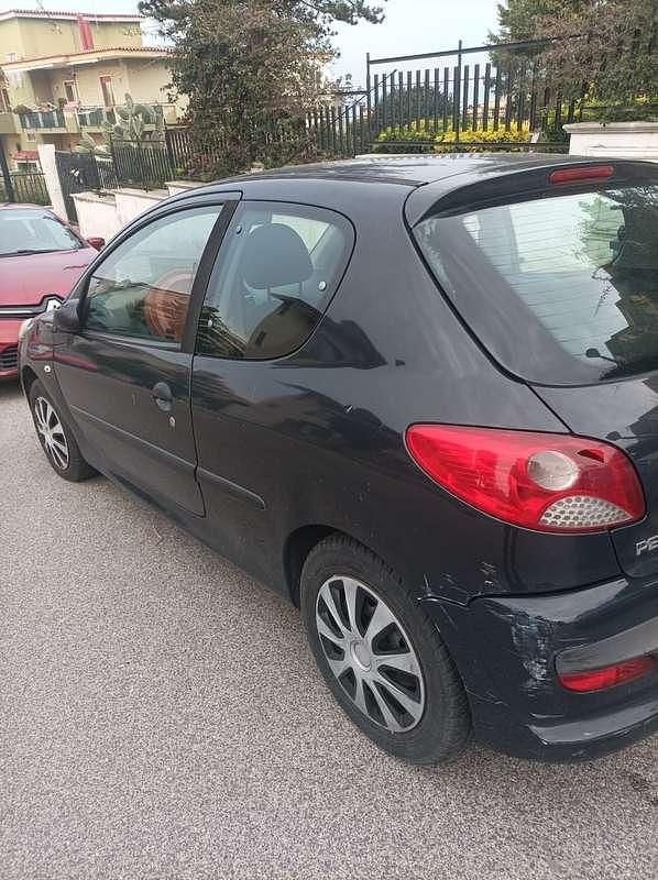 Usata Peugeot 206 60 CV (44 kW) 2010 Berlina