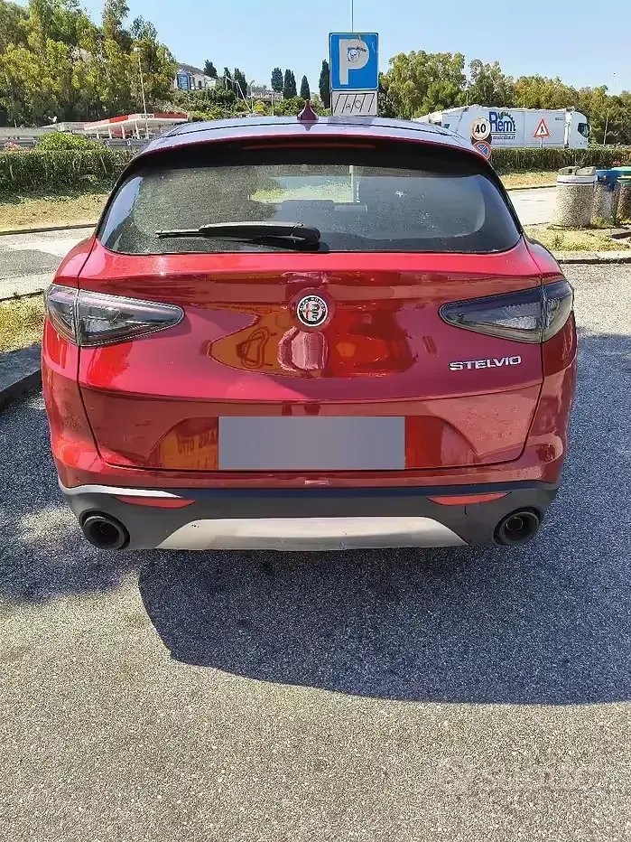 Usata Alfa Romeo Stelvio 160 CV (117 kW) 2023 Rosso SUV