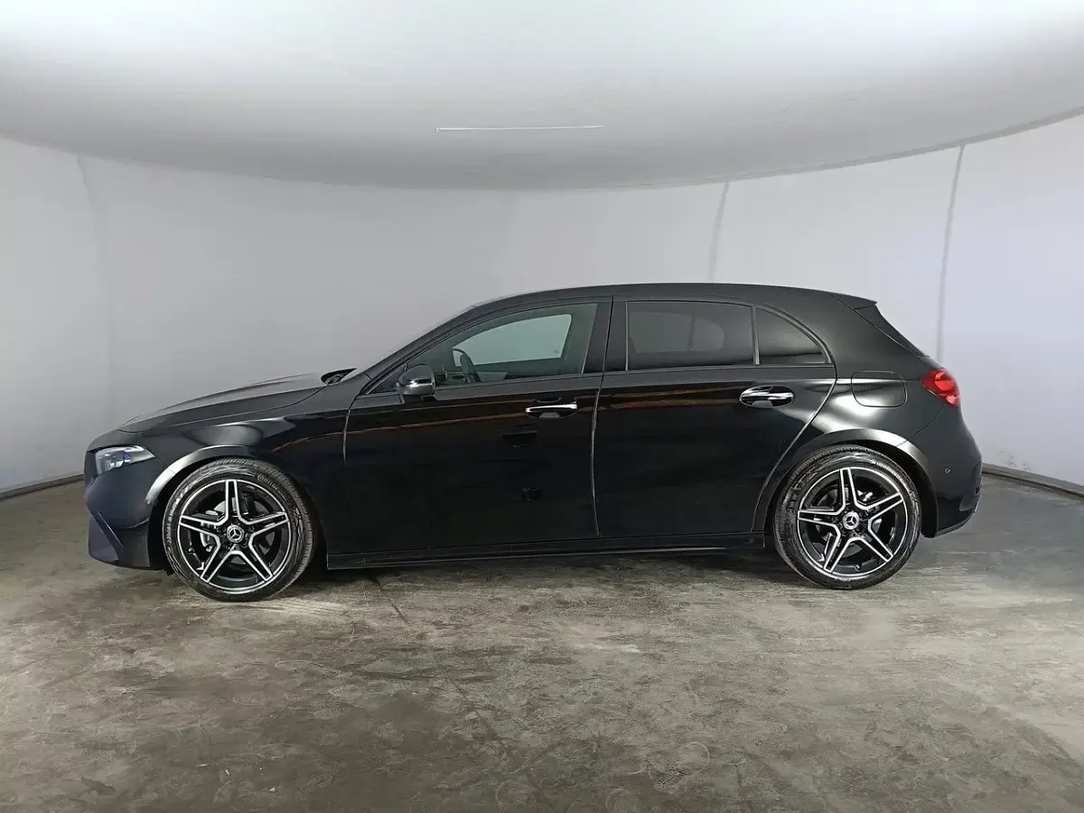 Usata Mercedes A180 Advanced Plus 116 CV (85 kW) 2024 Nero notte ; Berlina