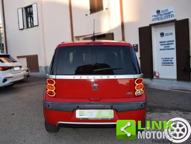 Usata Peugeot 1007 73 CV (53 kW) 2006 Rosso Monovolume
