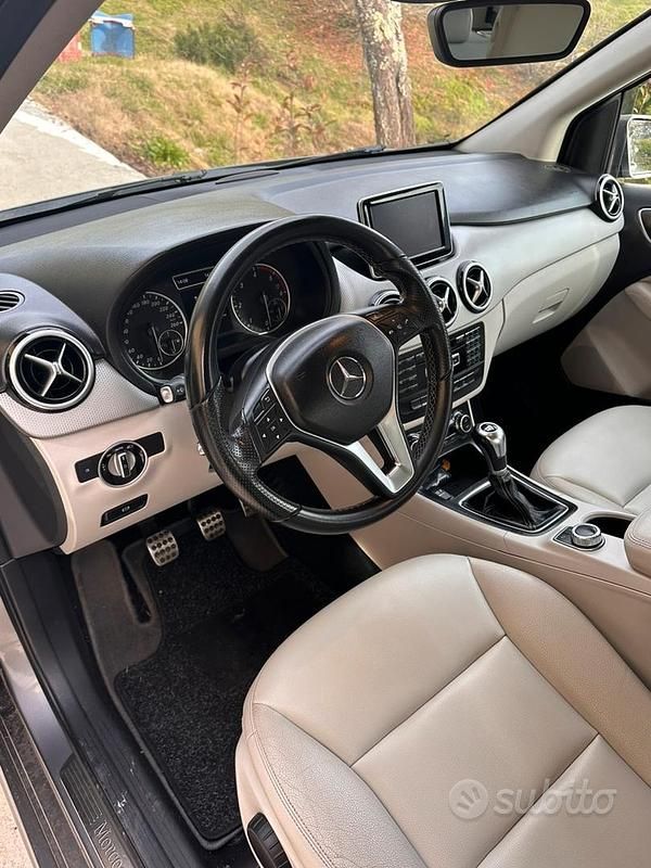 Usata Mercedes B200 2012 Monovolume