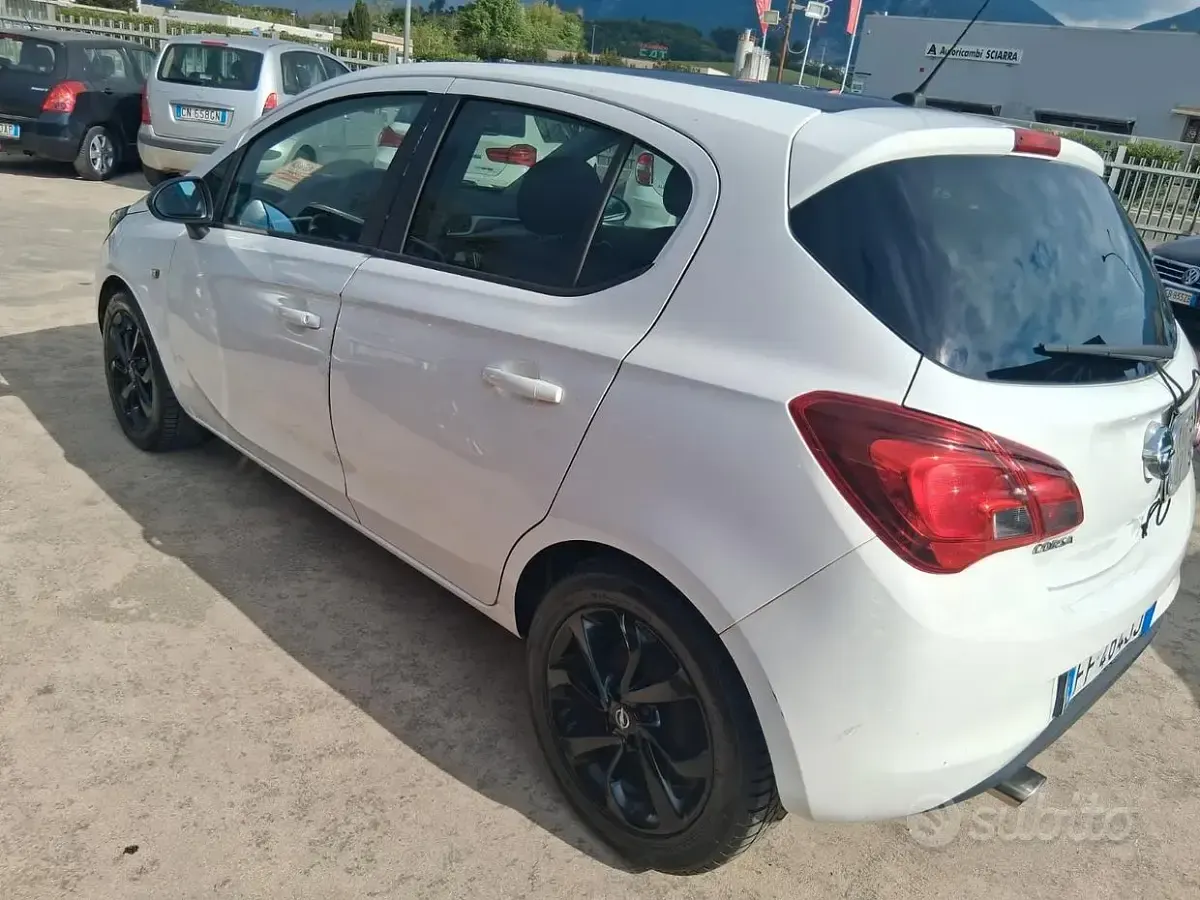 Usata Opel Corsa 90 CV (66 kW) 2016 Utilitaria