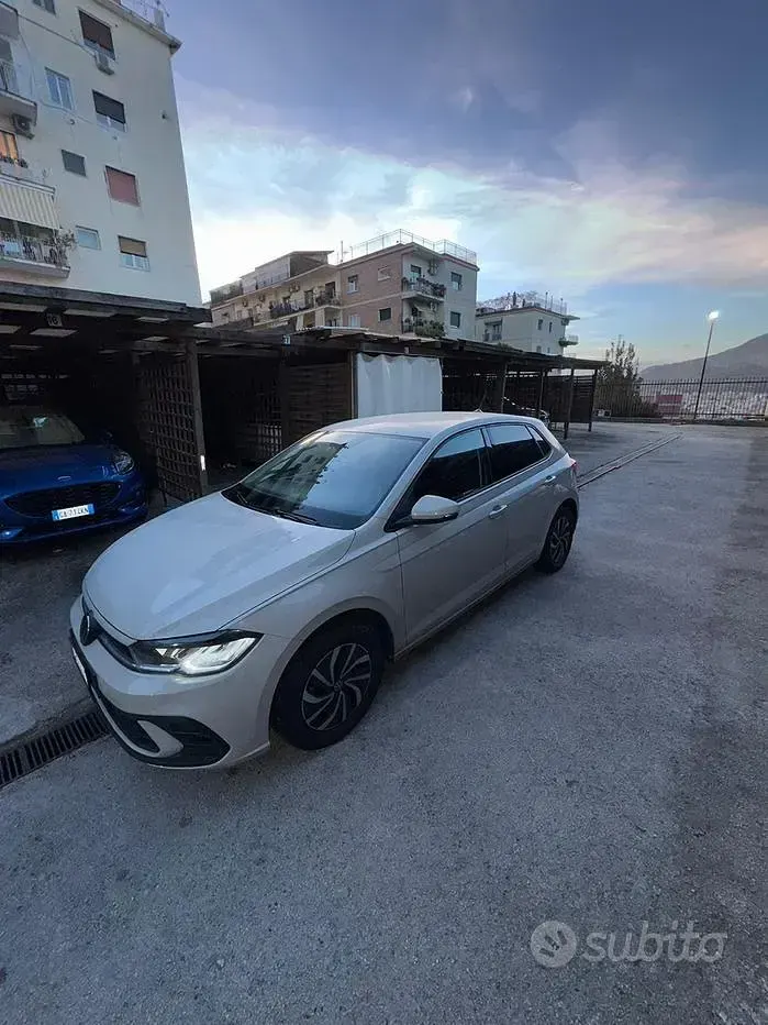 Usata VW Polo Life 80 CV (58 kW) 2023 Bianco Utilitaria