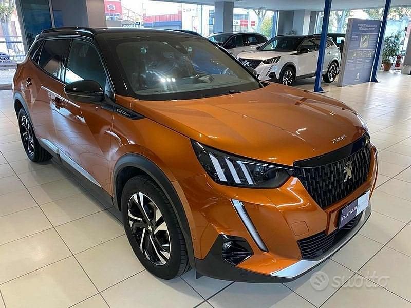 Usata Peugeot 2008 GT-line 130 CV (95 kW) 2020 Arancione SUV