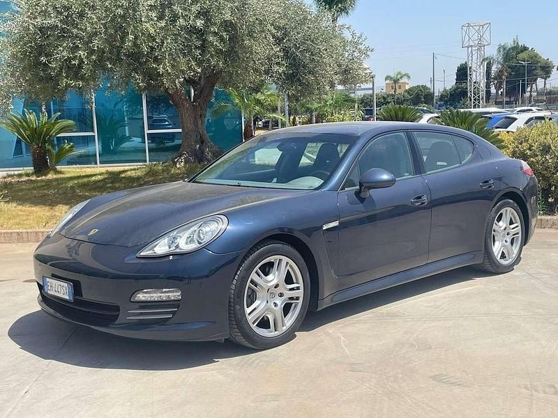 Blu Usata 2011 Porsche Panamera Tre volumi | 28.000 € (Ottimo prezzo) - Immagine 1/4