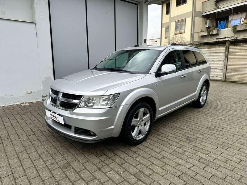 Argento Usata 2008 Dodge Journey SUV | 5500 € (Cara) - Immagine 1/4