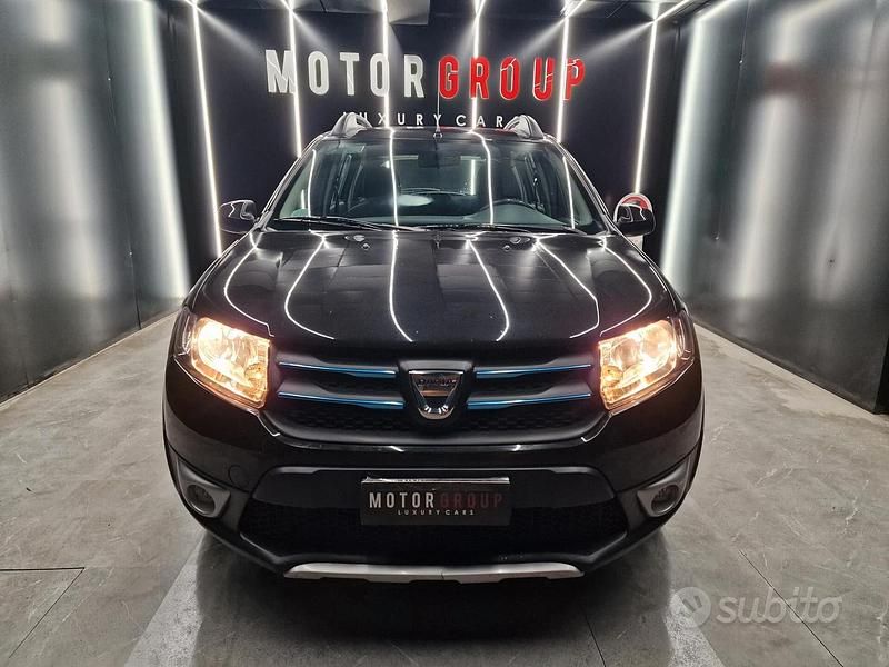 Begagnad Dacia Sandero Prestige 90 HK (66 kW) 2013 Svart Sedan