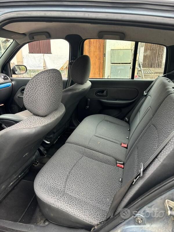 Usata Renault Clio II 75 CV (55 kW) 2008 Grigio Utilitaria