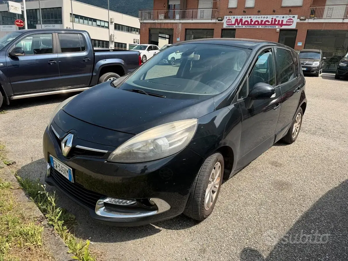 Usata Renault Scenic E-Tech XMOD 110 CV (80 kW) 2014 Nero Monovolume