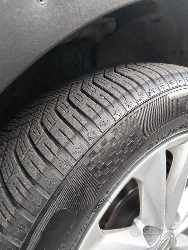 Usata Nissan Qashqai Acenta 110 CV (80 kW) 2017 Bianco SUV