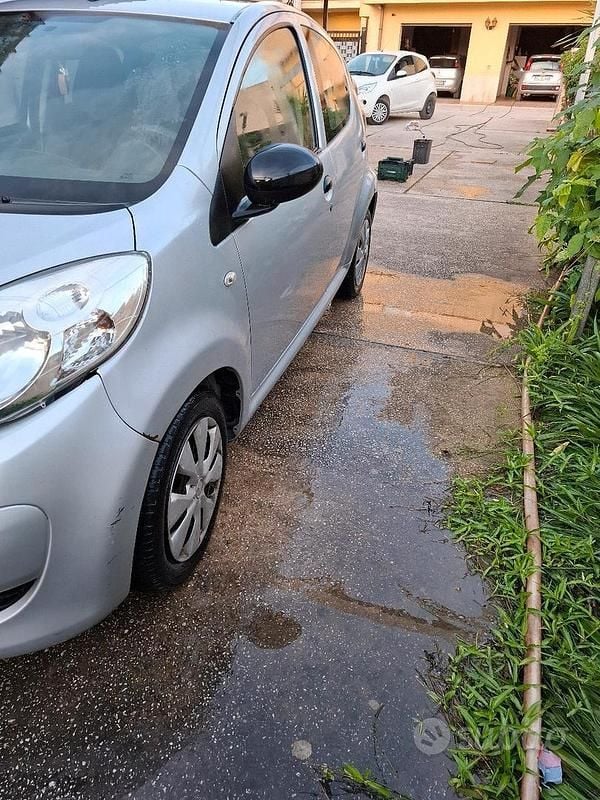 Usata Citroën C1 68 CV (50 kW) 2010 Grigio Utilitaria