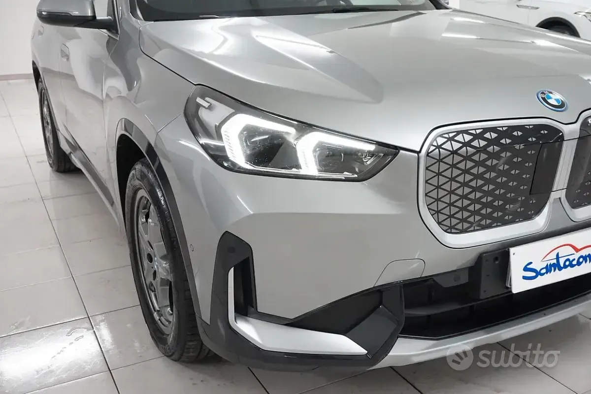 Usata BMW iX1 67 kW (92 CV) 2025 Grigio SUV