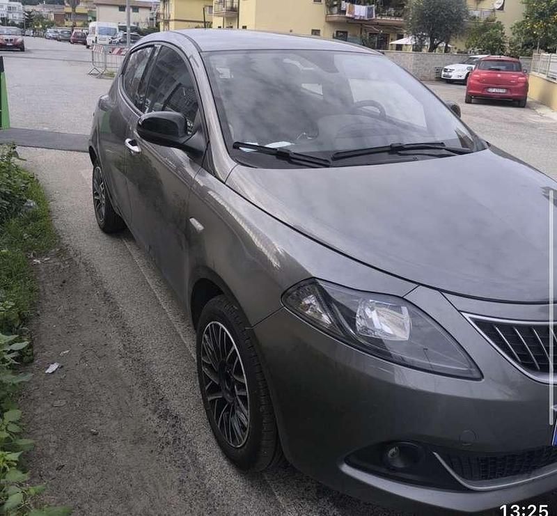 Usata Lancia Ypsilon S 69 CV (50 kW) 2024 Utilitaria