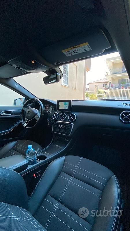 Usata Mercedes A180 Executive 109 CV (80 kW) 2015 Grigio Berlina